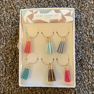 Tassel Wine Charm Set